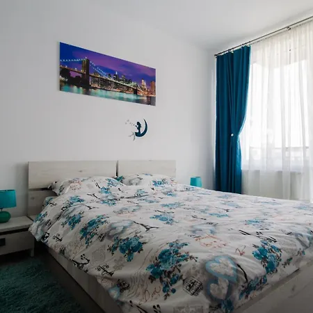 Azure Apartment *
